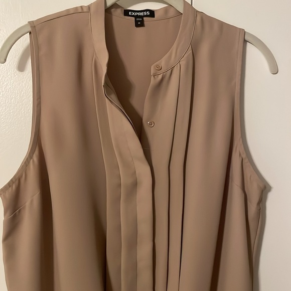 Express pleated front bodysuit - Picture 2 of 7